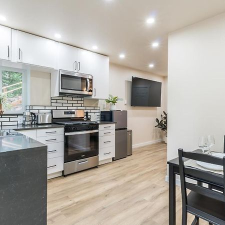 Beautiful Place With A Great Location, Free Parking, Wifi & Large Tv. Federal Way Kültér fotó