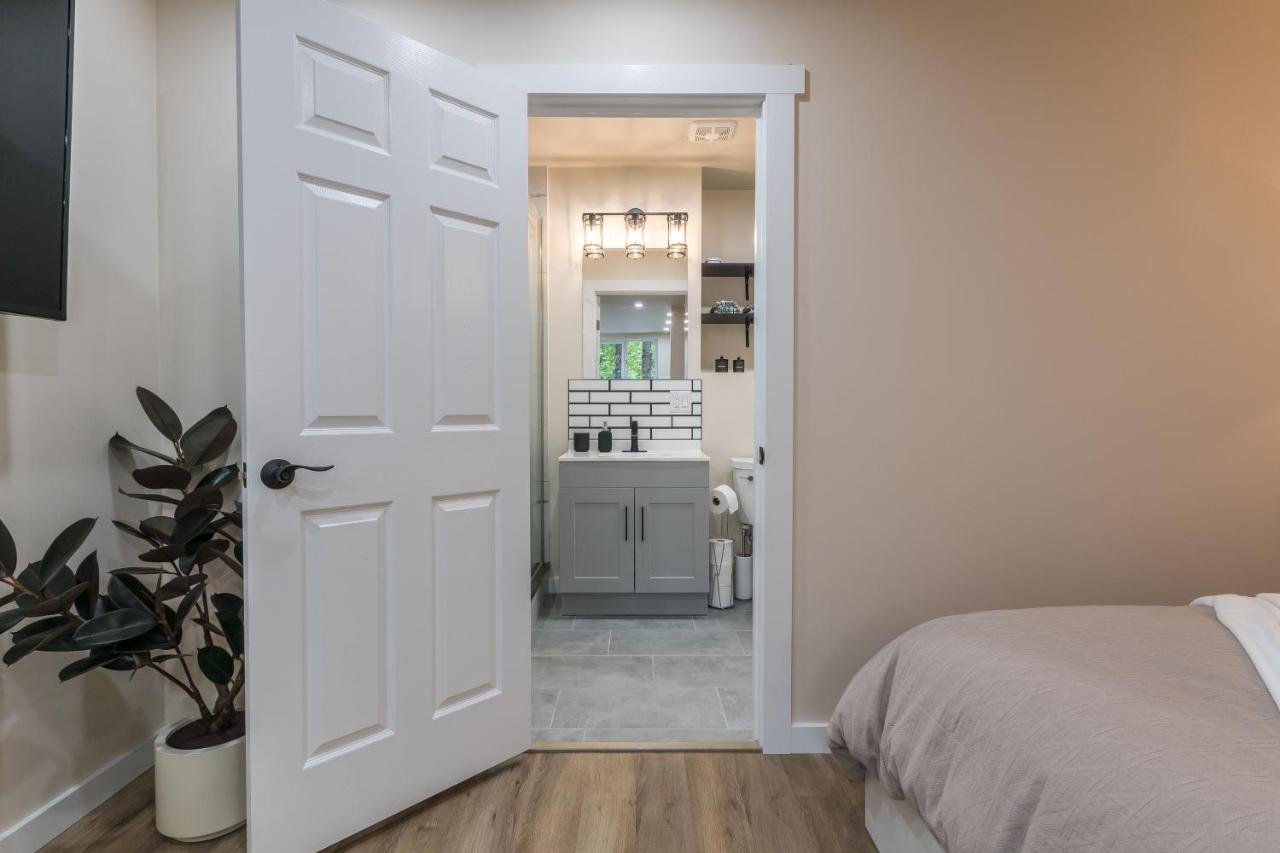 Beautiful Place With A Great Location, Free Parking, Wifi & Large Tv. Federal Way Kültér fotó